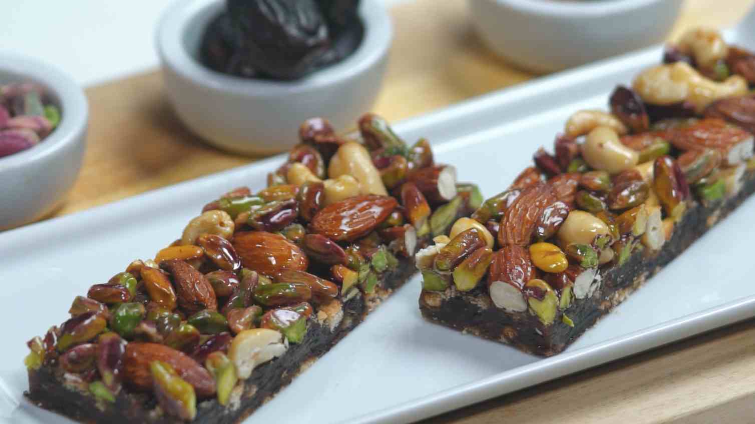 Ajwa Almadina Date Delight with Nuts